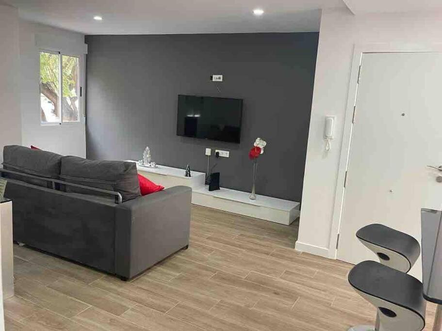 Moderno Apartamento En Elche Exterior photo