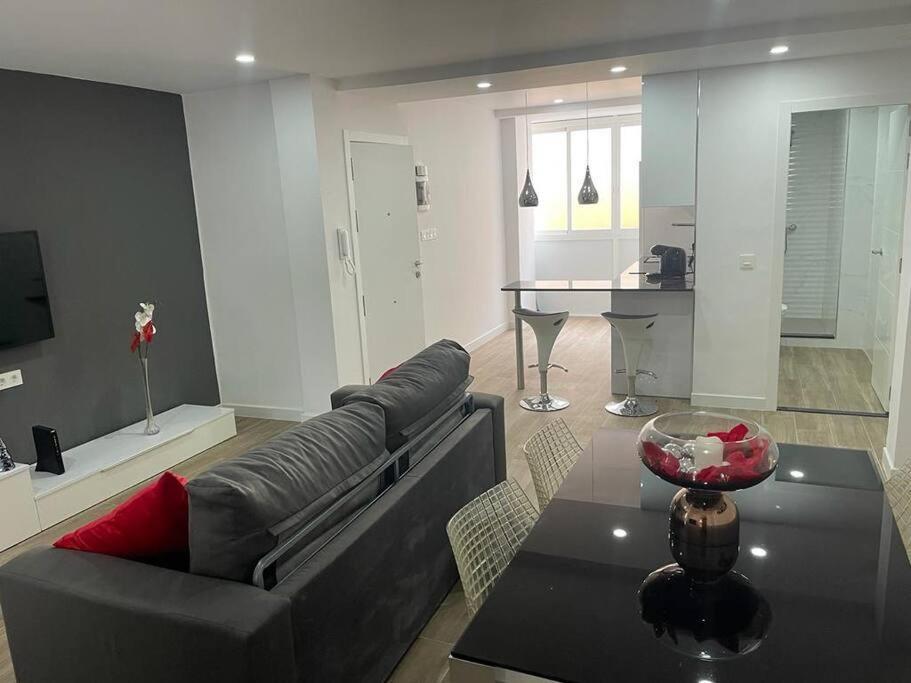 Moderno Apartamento En Elche Exterior photo